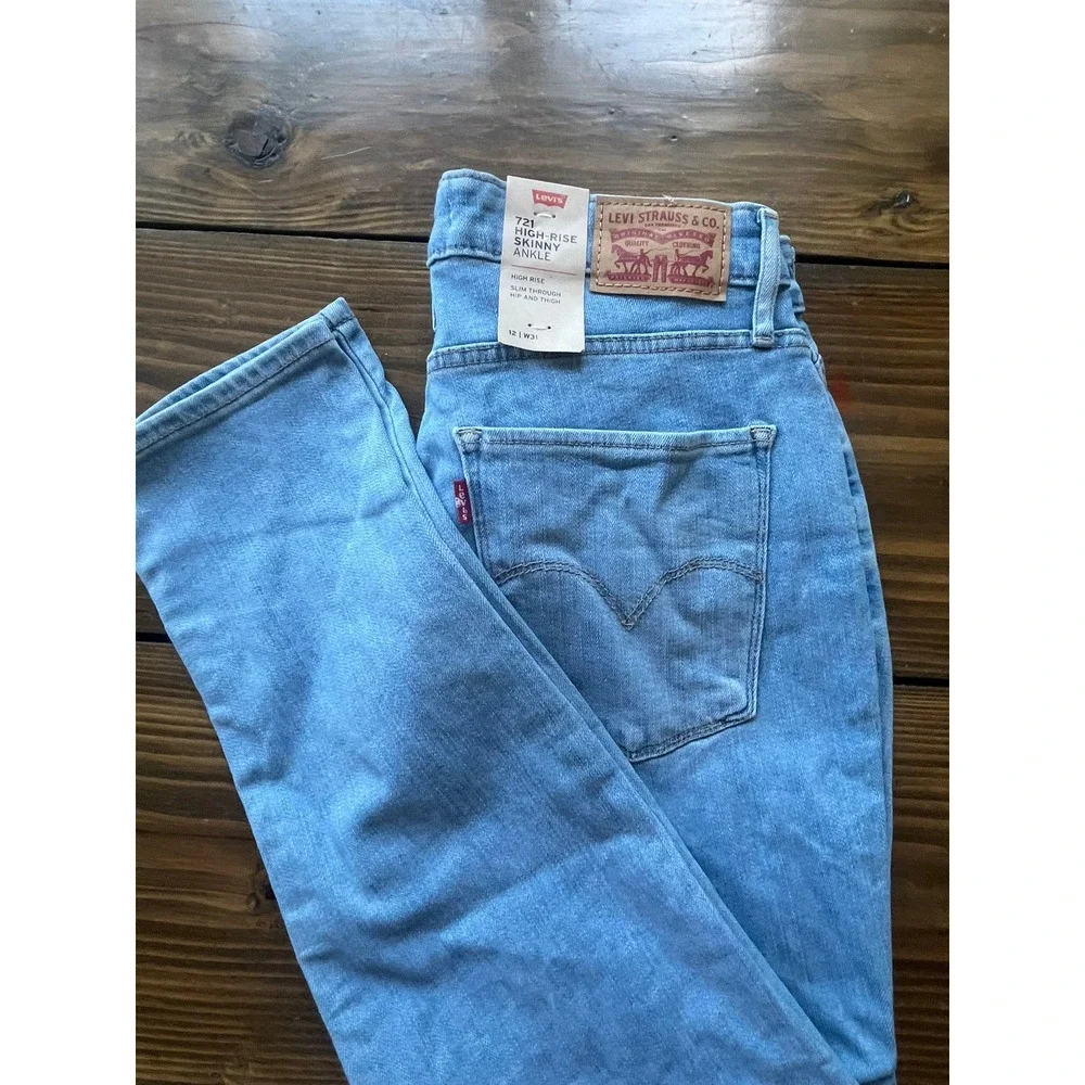 Levis 721 High Rise Skinny Ankle Jeans Light Wash Distressed Blue Size 31 NEW‎